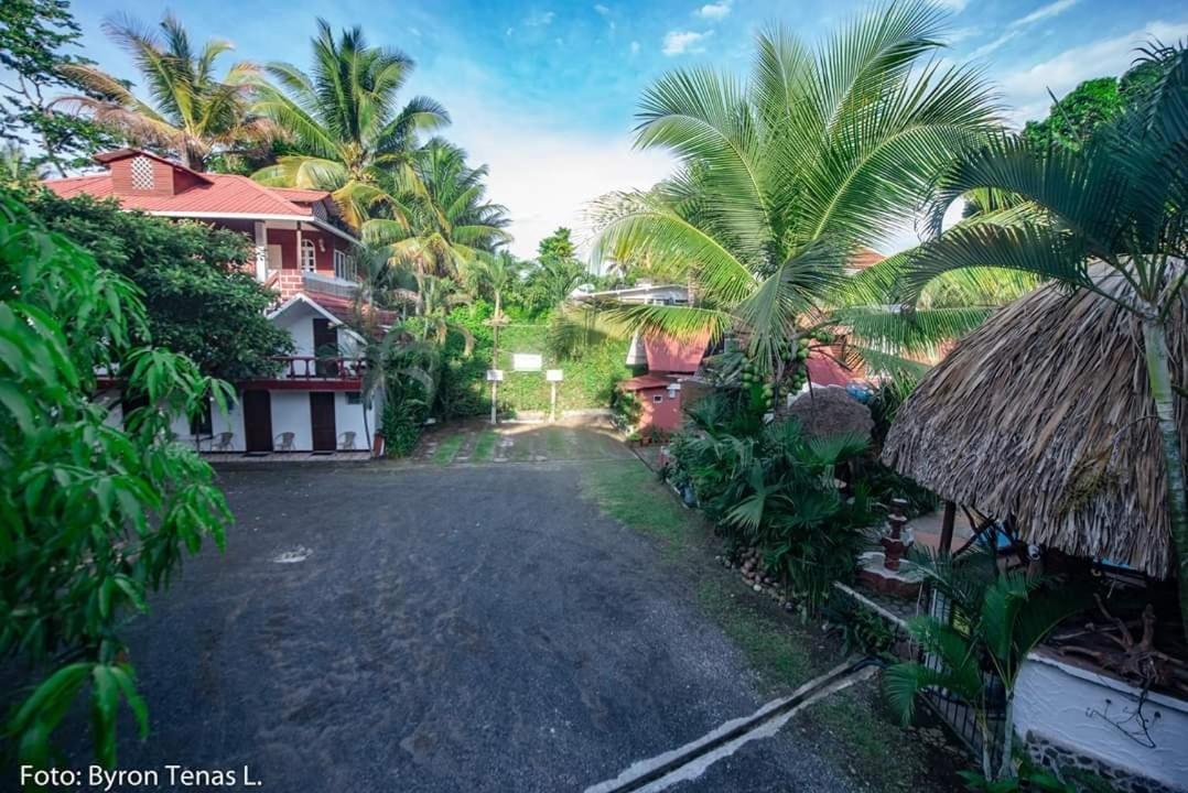 Hotel Y Restaurante La Cabana El Viajero Castillo de San Felipe エクステリア 写真